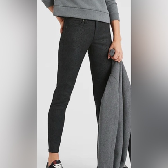 Banana Republic Pants - Banana Republic $110 NWT 27/4 P coated snakeskin mid-rise skinny ankle jeans